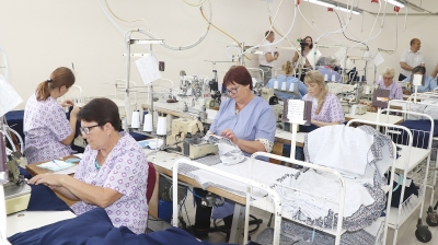 В аг. Субботники открылось производство по пошиву одежды с брендом «Світанак»