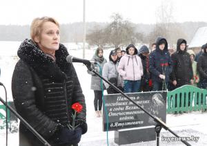 В д. Ятолтовичи  почтили память мирных жителей, сожженных в годы Великой Отечественной войны фашистскими карателями (+видео)
