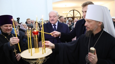 Александр Лукашенко в Рождество посетил в храм Святого пророка Иоанна Предтечи под Минском
