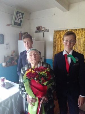 Малолетнюю узницу Галину Кирилловну Черник поздравили с Днем Независимости