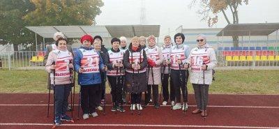 ФОТОФАКТ. Ивьевчане приняли участие в марафоне по скандинавской ходьбе для людей старшего поколения