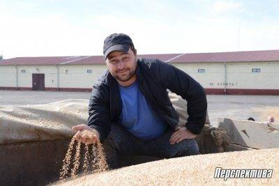 ФОТОФАКТ: Гродненский район установил рекорд по намолоту зерна нового урожая. В закромах более 200 тысяч тонн хлеба