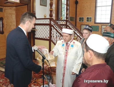 Игорь Генец поздравил мусульман с одним из главных праздников ислама