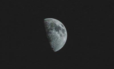 В NASA открыли запечатанный с 1972 года лунный грунт