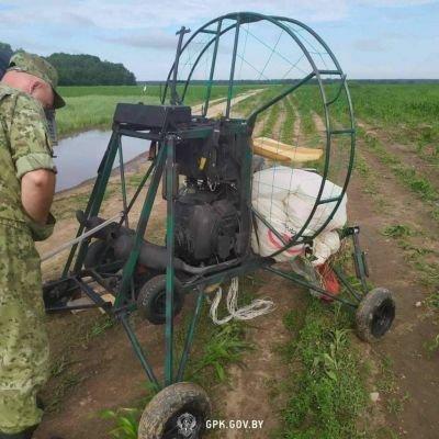 На белорусско-литовской границе в районе аг.Субботники пограничники применили оружие по беспилотному мотопараплану