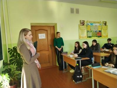 Работники Ивьевского государственного колледжа проводят профориентационную работу