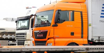ГПК: наибольшее скопление грузовиков и легковушек, движущихся в ЕС, фиксируется на въезд в Польшу