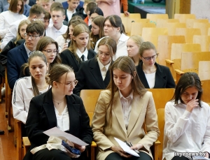 В Ивьевском районе по второму ЦЭ сто баллов получили сразу трое учащихся