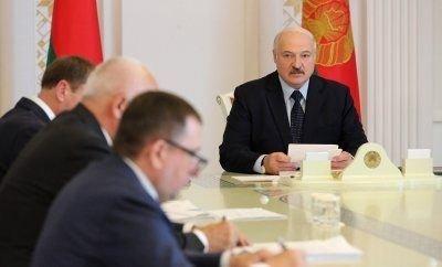 Подготовка к строительству в Минске футбольного стадиона и бассейна обсуждена на встрече у Александра Лукашенко