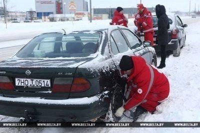 Помощь на дороге. Красный Крест поможет водителям, попавшим в сложную ситуацию на дороге зимой
