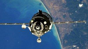 Экипаж космического корабля "Союз МС-21" вернулся на Землю