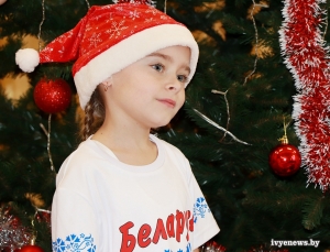 Подарить ребенку веру в чудеса. С 15 декабря в Ивьевском районе проходит новогодняя благотворительная акция &quot;Наши дети&quot;