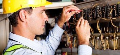 Безопасность труда при ремонте электрооборудования (видео)