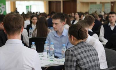На неделе финансовой грамотности в Гродно прошел молодежный интеллектуальный турнир «Учись.Сберегай.Зарабатывай»