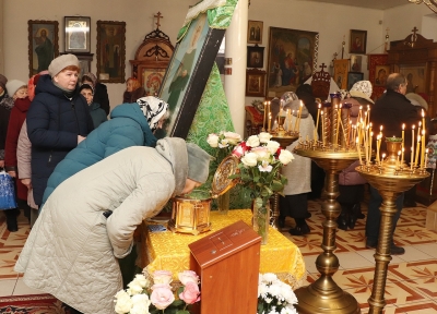 В церкви святого младенца Гавриила Белостокского у ивьевчан была возможность приложиться к иконе и мощам блаженной Матроны Московской