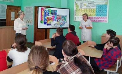 О здоровом и качественном питании бакштовским школьникам в рамках &quot;ШАГ&quot; рассказала  медсестра местной амбулатории