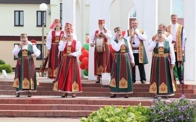 Расцвітай, Беларусь! Расцвітай, мая радасць! Беларусь, мая песня, Радзіма мая! У Іўі святкуюць Дзень Незалежнасці (дапоўнена)