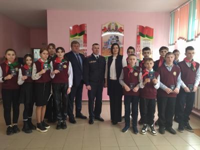 В День Конституции геранёнские школьники получили свои первые паспорта