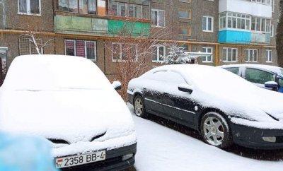 ГАИ призывает к предельной внимательности на дороге в снегопад