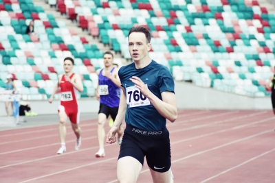 Ивьевчанин Михаил Михновский завоевал два золота и серебро в начале легкоатлетического сезона